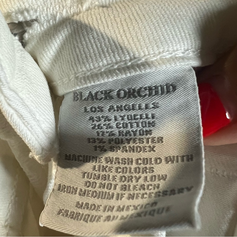 Black Orchid Women's off white Denim Overalls 28 - Picture 5 of 6